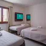 As 10 House