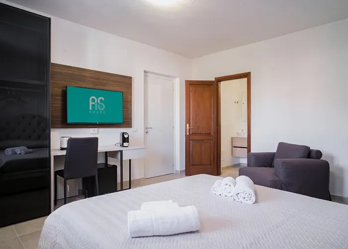 As 10 House